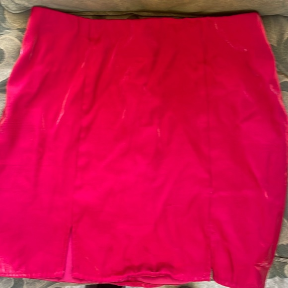Thicker forever 21 red skirt - Picture 1 of 3